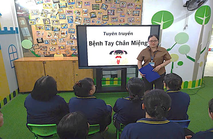 PHƯỜNG 2 TRUYỀN THÔNG PHÒNG CHỐNG DỊCH TAY CHÂN MIỆNG  TẠI TRƯỜNG MẦM NON IVY NĂM 2025