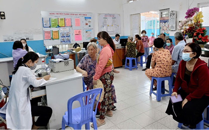 PHƯỜNG 1 TỔ CHỨC KHÁM SỨC KHỎE CHO NGƯỜI CAO TUỔI NĂM 2025