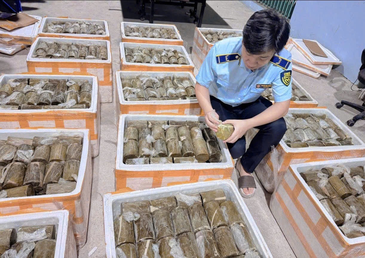 Tiêu hủy một tấn chả chay không rõ nguồn gốc