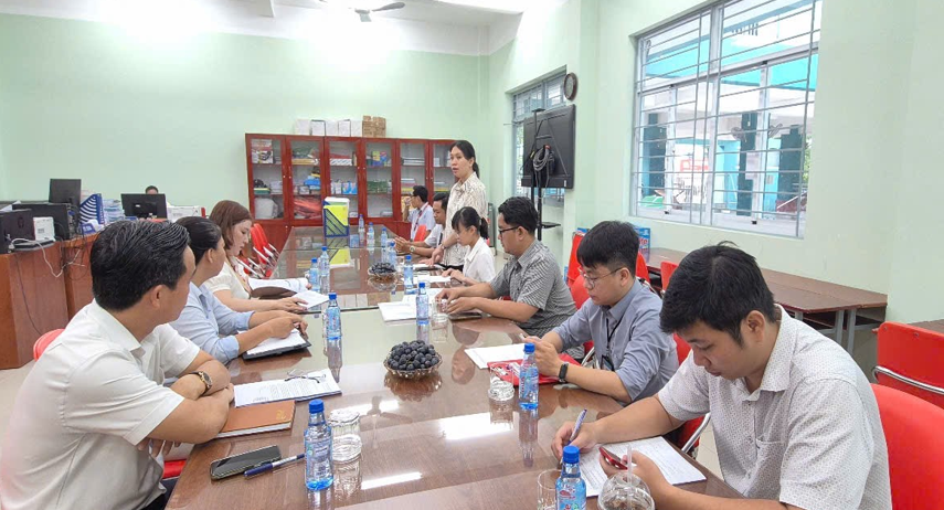 TRUNG TÂM KIỂM SOÁT BỆNH TẬT THÀNH PHỐ GIÁM SÁT HOẠT ĐỘNG CÔNG TÁC Y TẾ TRƯỜNG HỌC TRÊN ĐỊA BÀN QUẬN TÂN BÌNH NĂM 2025