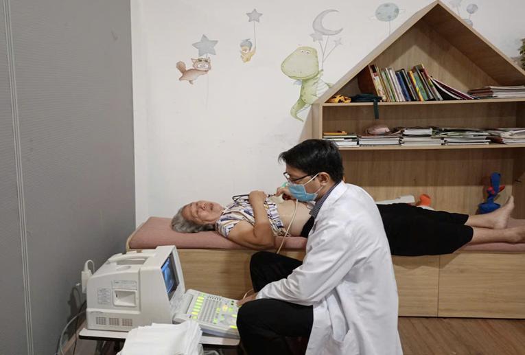 TỔ CHỨC KHÁM SỨC KHỎE LƯU ĐỘNG CHO NGƯỜI CAO TUỔI TẠI CHUNG CƯ BOTANICA PREMIER TRÊN ĐỊA BÀN PHƯỜNG TÂN SƠN HÒA