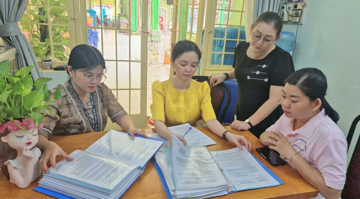 Trung tâm Y tế khu vực Tân Bình phối hợp giám sát hoạt động truyền thông phòng chống dịch bệnh tại các trường học trên địa bàn