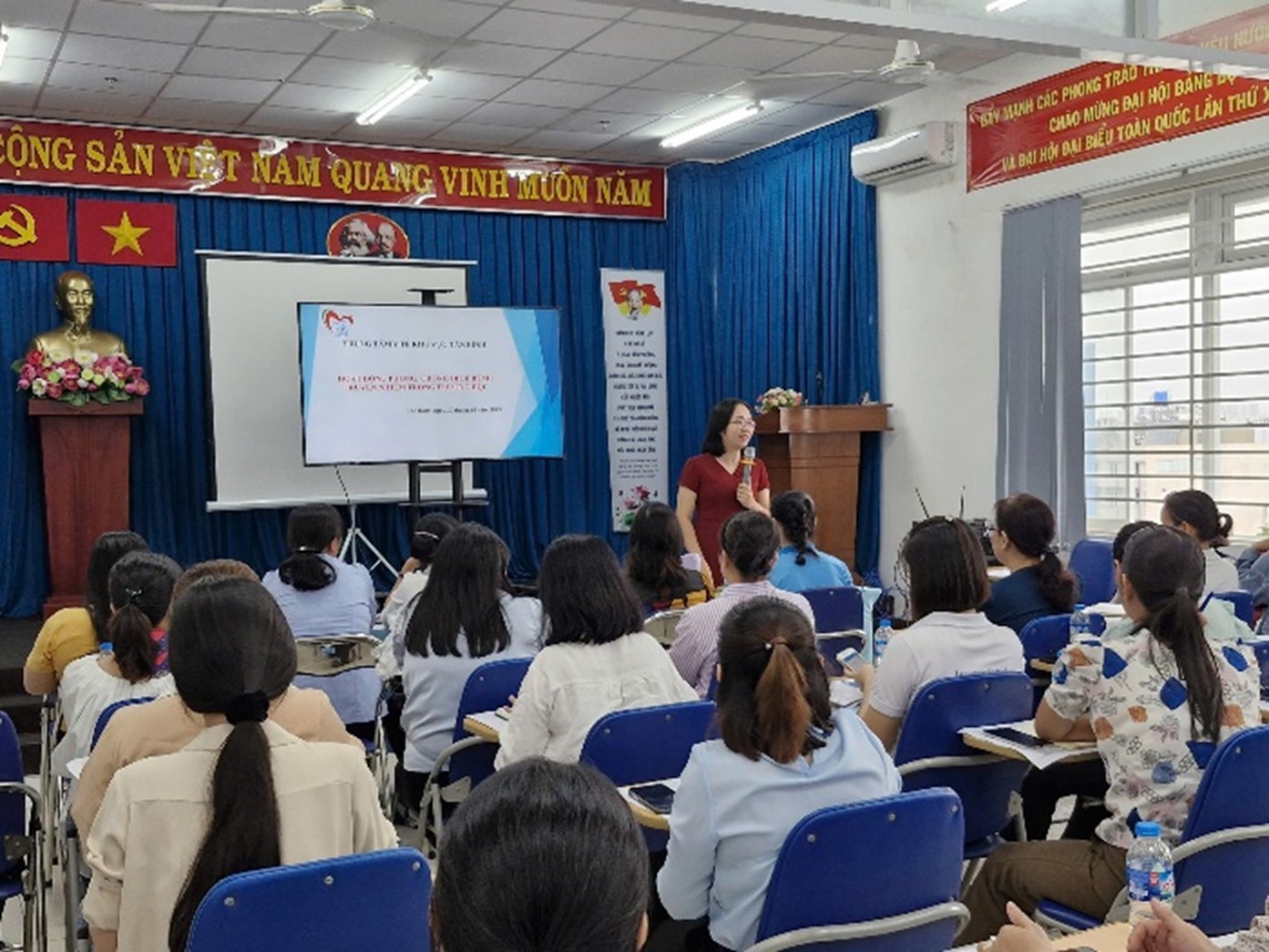 TẬP HUẤN PHÒNG, CHỐNG BỆNH TAY CHÂN MIỆNG  TRONG CƠ SỞ GIÁO DỤC