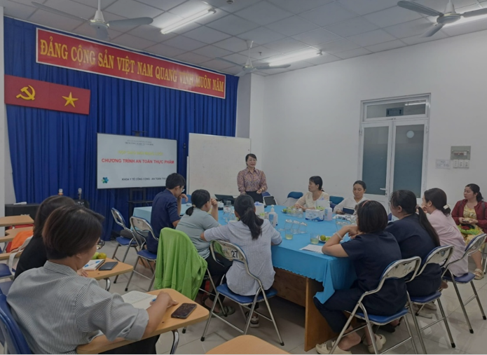 Trung tâm Y tế khu vực Tân Bình họp giao ban mạng lưới chương trình An toàn thực phẩm Quý IV năm 2025