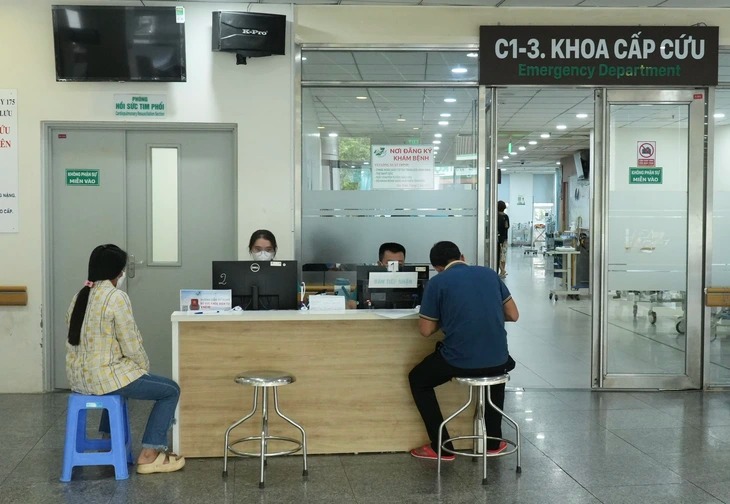 Vụ ngộ độc sau ăn bánh mì ở TP.HCM: Tiếp tục tăng hơn 170 người, trong bánh mì có gì?