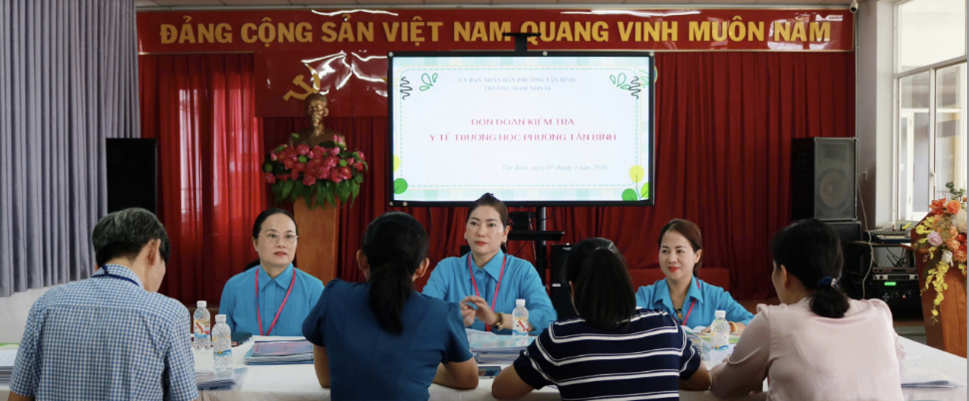 PHƯỜNG TÂN BÌNH TỔ CHỨC KIỂM TRA, ĐÁNH GIÁ CÔNG TÁC Y TẾ TRƯỜNG HỌC TRÊN ĐỊA BÀN NĂM HỌC 2025 – 2026
