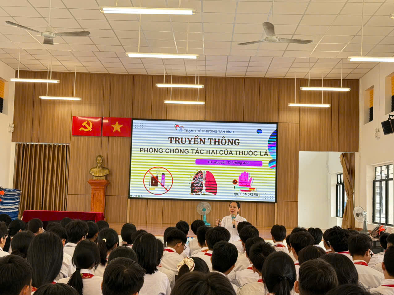 TỔ CHỨC TRUYỀN THÔNG PHÒNG, CHỐNG TÁC HẠI THUỐC LÁ & CHĂM SÓC SỨC KHỎE SINH SẢN VỊ THÀNH NIÊN CHO HỌC SINH TRƯỜNG THCS HOÀNG HOA THÁM