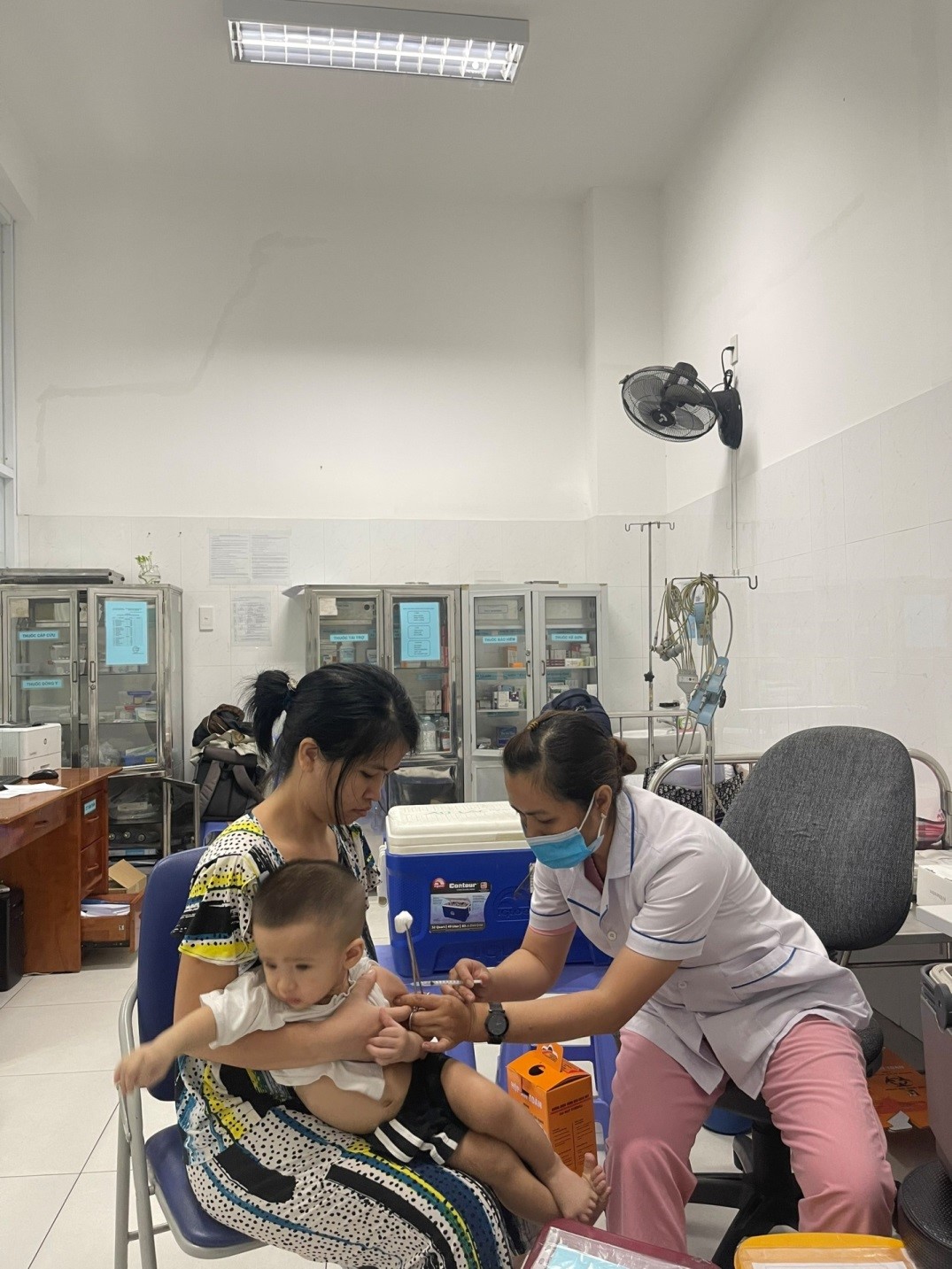 TRẠM Y TẾ PHƯỜNG 9 TỔ CHỨC TIÊM CHỦNG MỞ RỘNG ĐỊNH KỲ HÀNG THÁNG KẾT HỢP TIÊM CHỦNG DỊCH VỤ CHO TRẺ