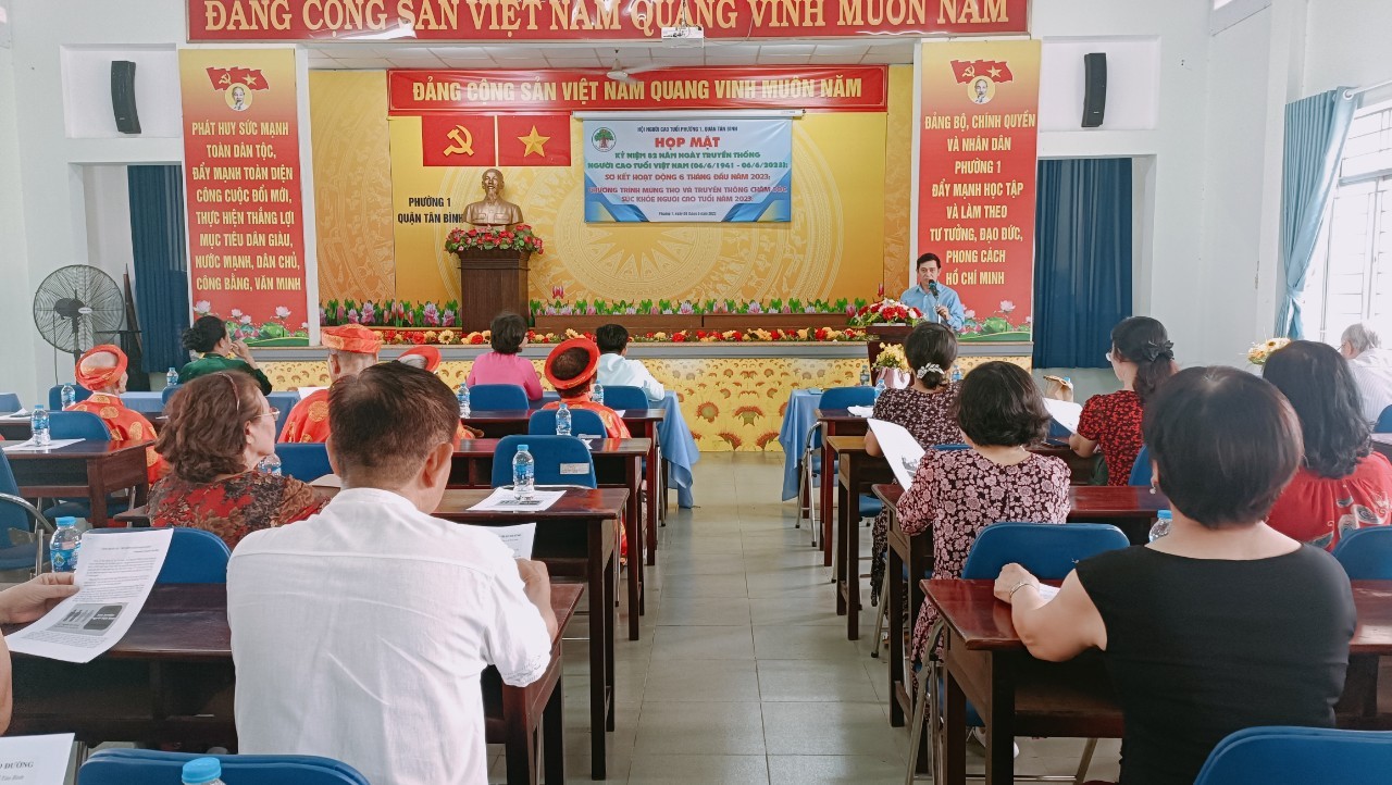 PHƯỜNG 1 TRUYỀN THÔNG CHĂM SÓC SỨC KHỎE NGƯỜI CAO TUỔI