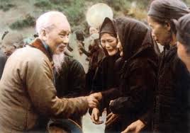 Bài học từ mẩu chuyện “giờ chú tuyên truyền gì?”